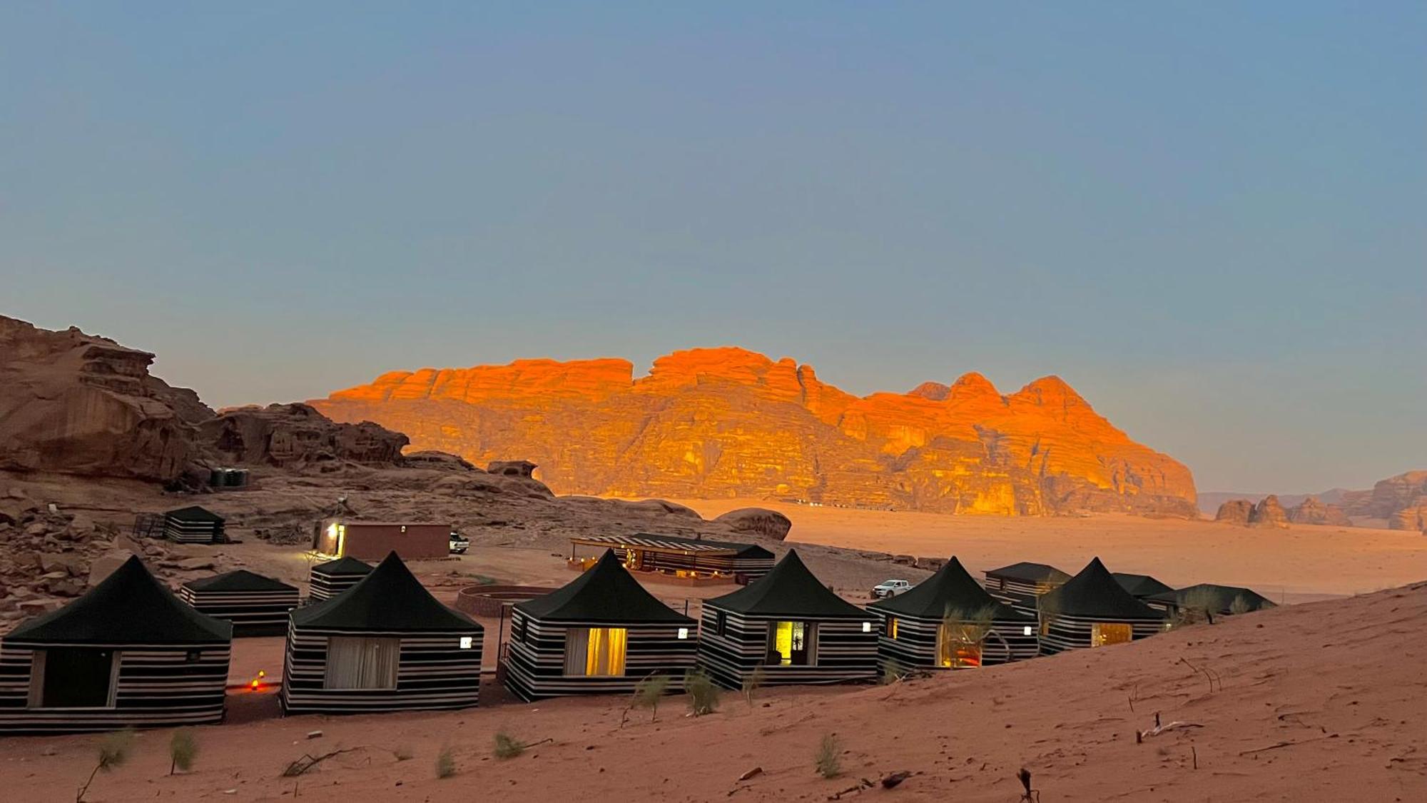 Rum Joharh Luxury Camp วาดิรัม ภายนอก รูปภาพ